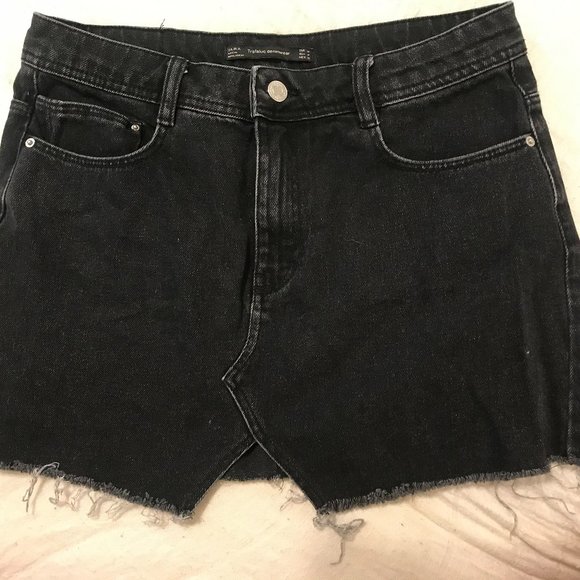 Black Jean Mini Skirt - Picture 2 of 3